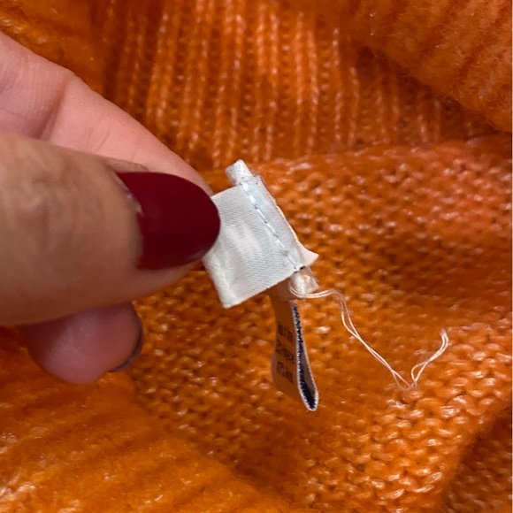 🍁3 for 25  Vineyard vines orange wool blend turtleneck sweater size M - Picture 5 of 8